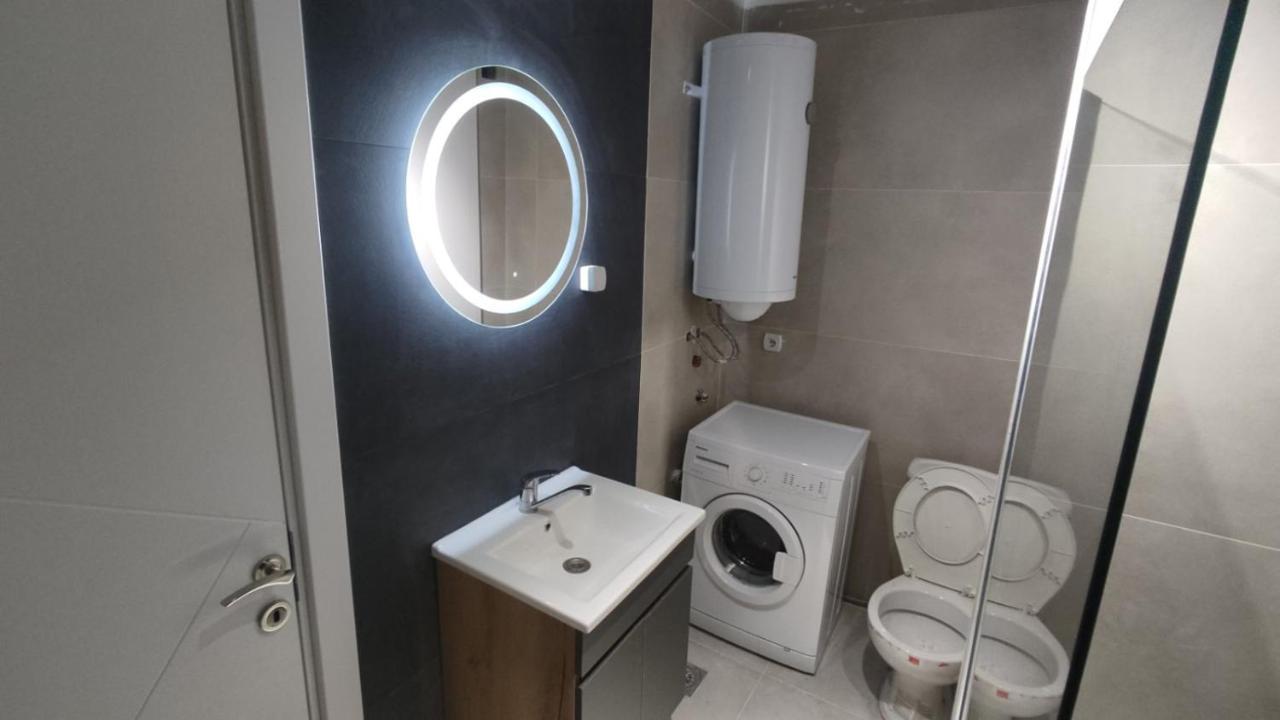Sky View Luxury Center Skopje Apartments Ngoại thất bức ảnh